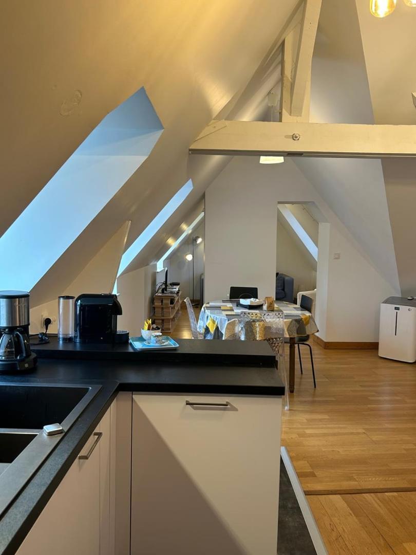 Le Square : Appartement Climatise En Centre Ville ปัวติเยร์ ภายนอก รูปภาพ