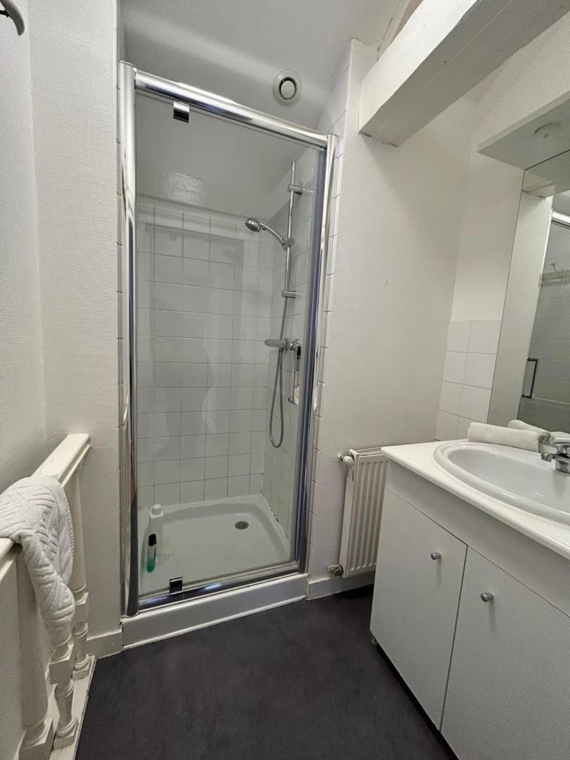 Le Square : Appartement Climatise En Centre Ville ปัวติเยร์ ภายนอก รูปภาพ